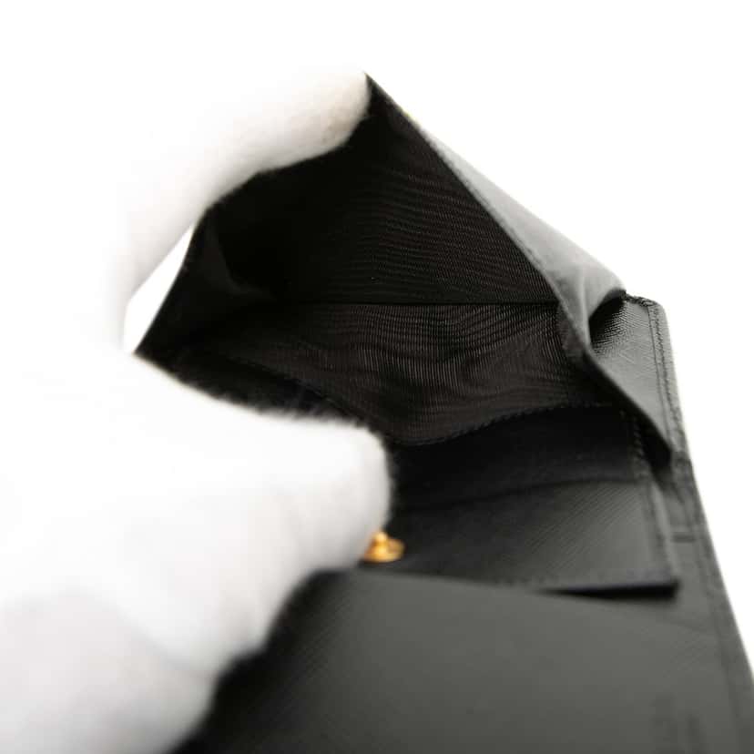 Prada Saffiano Trifold Wallet Black Leather Very good condition - Box View
