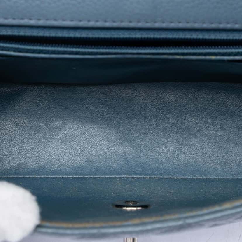 Chanel Mini Rectangular Classic Caviar Single Flap Blue Leather Very good condition - Model View