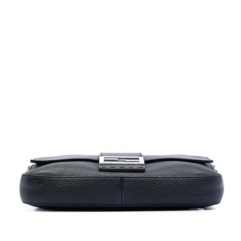Fendi Leather Selleria Convertible Baguette Satchel Black Leather Very good condition - Inside View