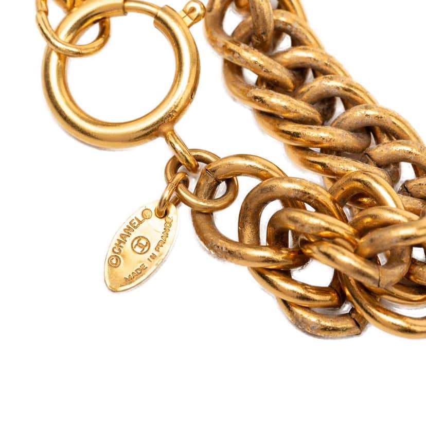 Chanel Gold Plated Quilted Diamond Charms Necklace Gold Metal Very good condition - Model View