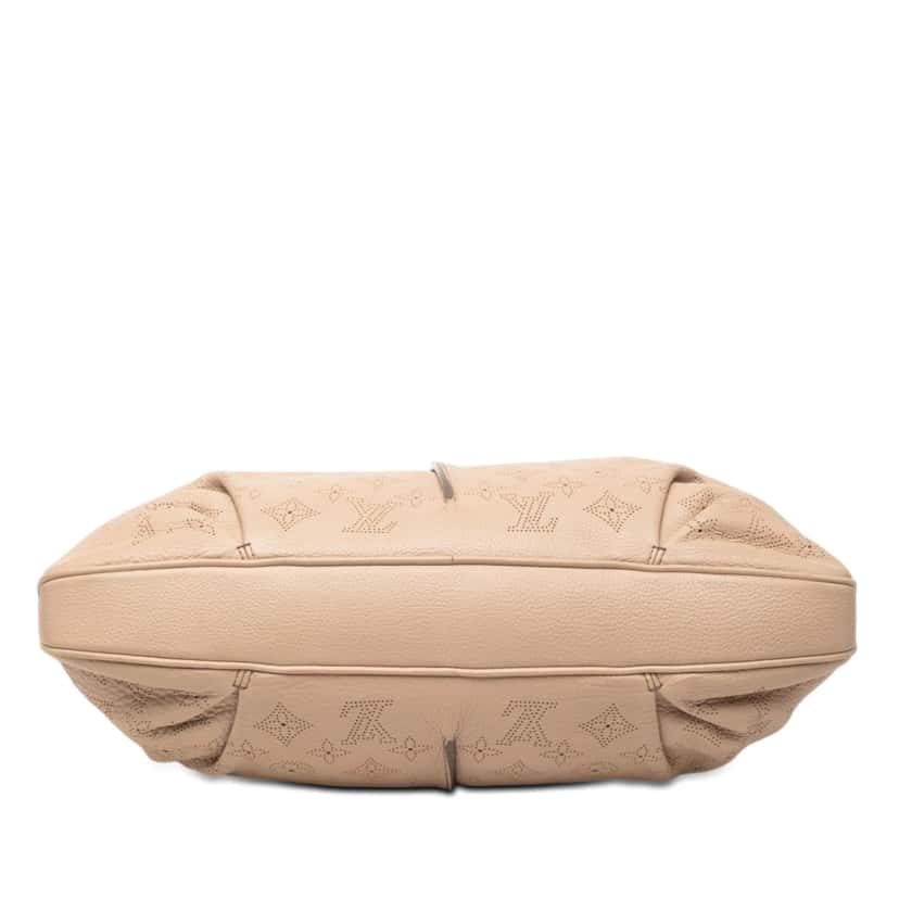Louis Vuitton Monogram Mahina Selene MM Beige Leather Very good condition - Inside View