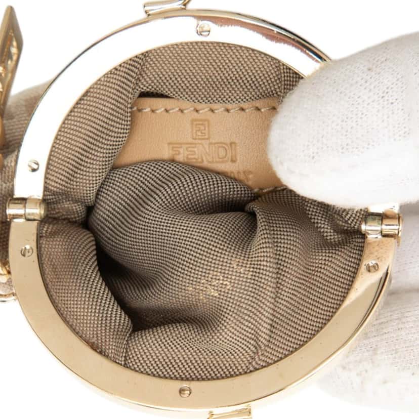 Fendi Zucchino Canvas Kiss Lock Coin Purse Beige Very good condition - Box View