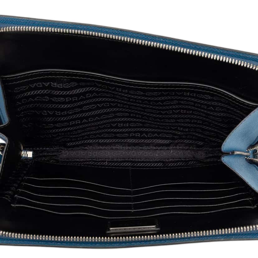 Prada Saffiano Clutch Blue Leather Very good condition - Model View