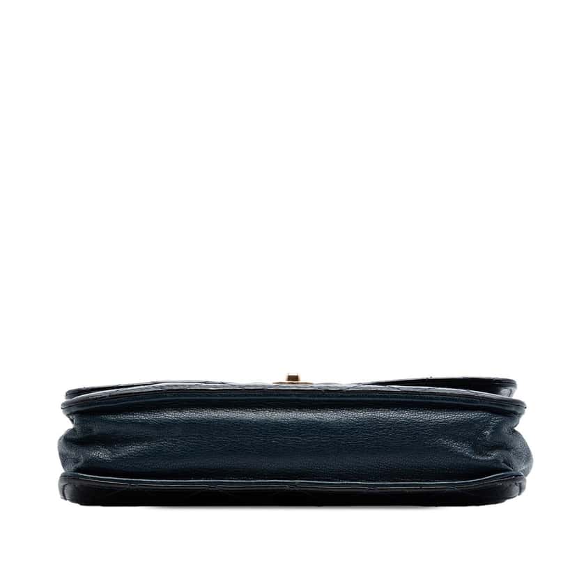 Chanel Quilted Patent and Goatskin CC Eyelet Wallet On Chain Blue Leather Very good condition - Inside View