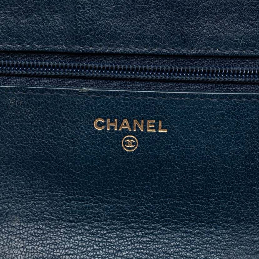 Chanel Quilted Patent and Goatskin CC Eyelet Wallet On Chain Blue Leather Very good condition - Box View