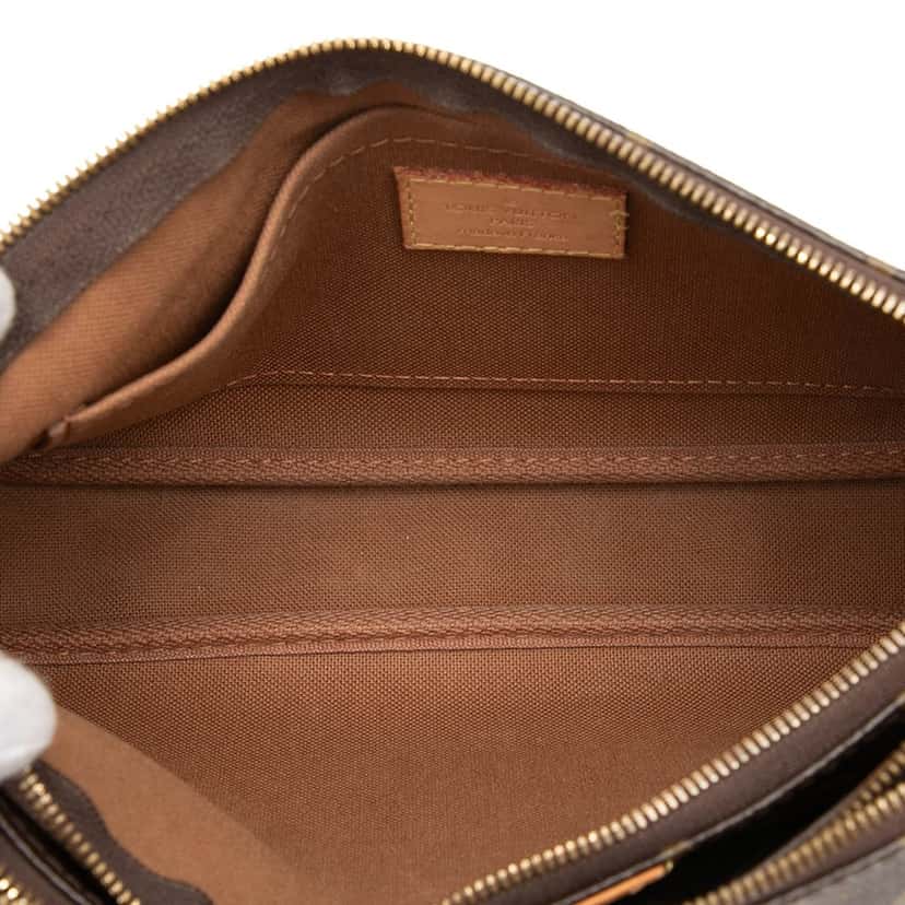 Louis Vuitton Monogram Multi Pochette Accessoires Brown Very good condition - Model View