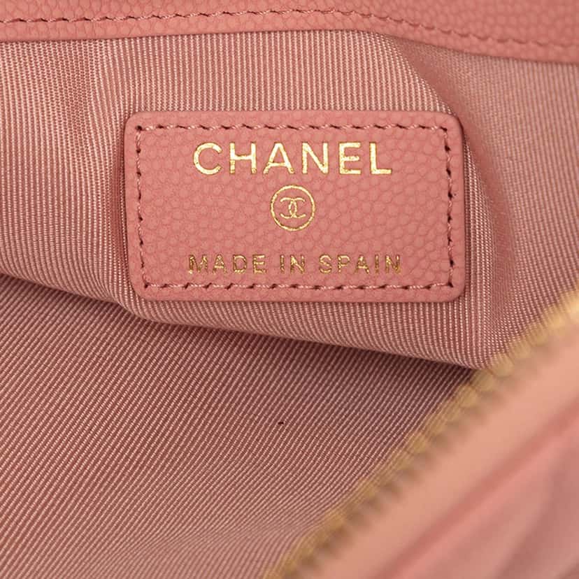 Chanel Medium CC Chevron Caviar O Case Clutch Pink Leather Very good condition - Box View