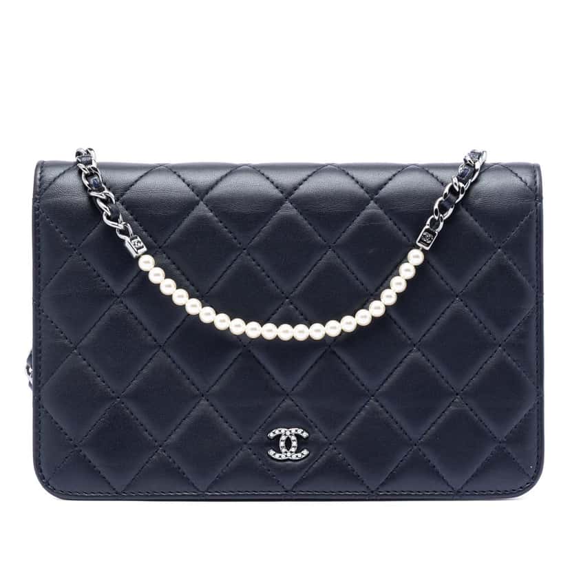 Chanel CC Quilted Lambskin Pearl Strap Wallet on Chain Blue Leather Good condition - Front View