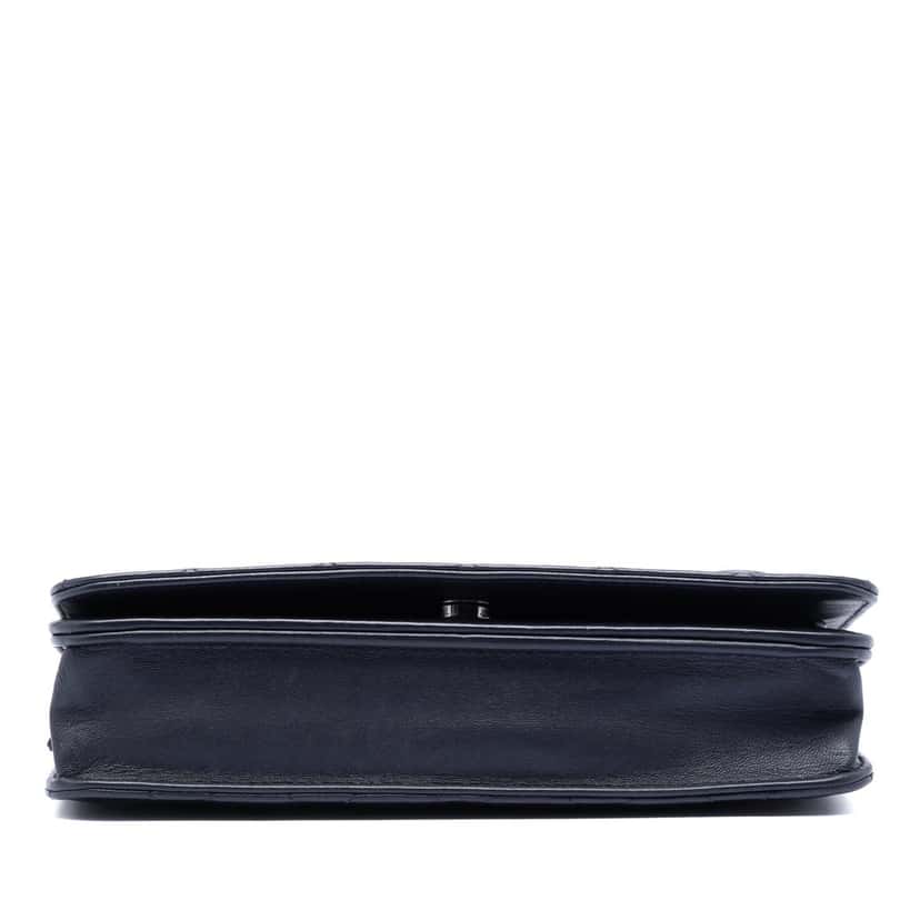 Chanel CC Quilted Lambskin Pearl Strap Wallet on Chain Blue Leather Good condition - Inside View