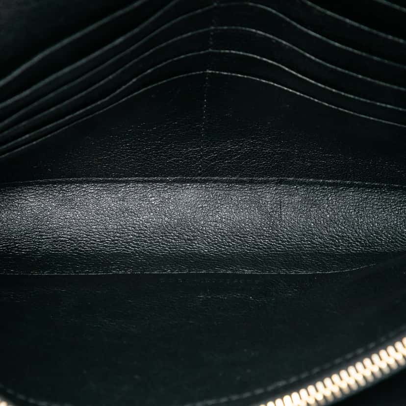 Saint Laurent Quilted Diamond Lambskin Becky Wallet on Chain Black Leather Very good condition - Model View