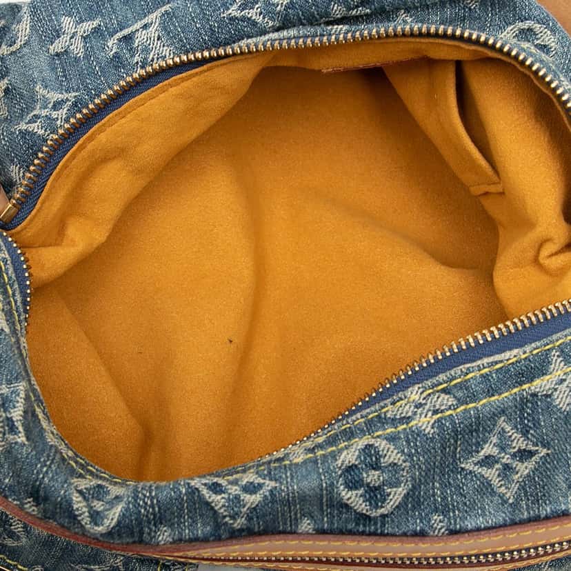 Louis Vuitton Monogram Denim Baggy PM Blue Very good condition - Model View