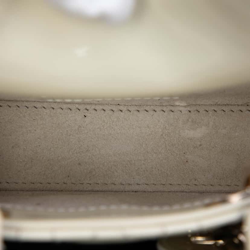 Dior Micro Patent Cannage Lady Dior White Leather Very good condition - Model View