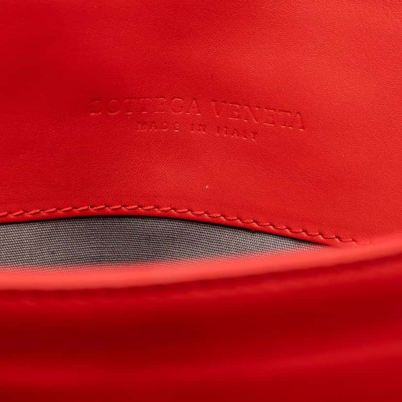 Bottega Veneta Nappa Intrecciato Portfolio Flap Clutch Red Leather Very good condition - Box View