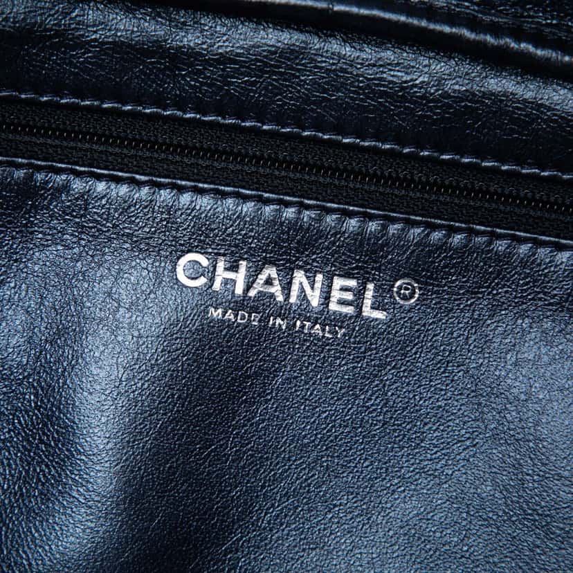 Chanel Medium Metallic Quilted Aged Calfskin Reissue Camera Bag Blue Leather Very good condition - Box View