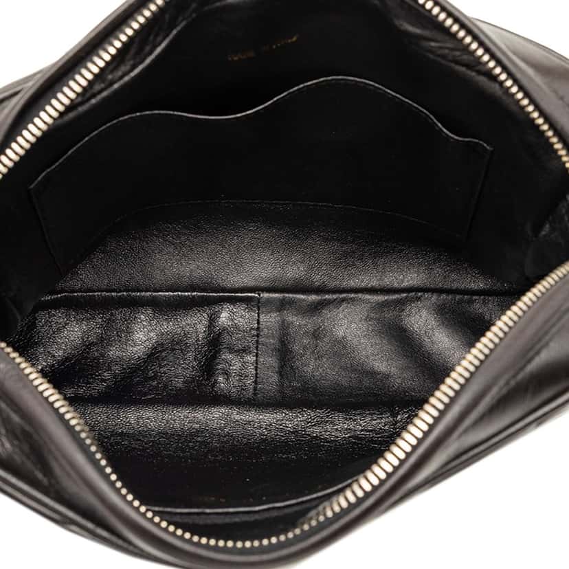 Chanel CC Diagonal Quilted Lambskin Tassel Camera Bag Black Leather Very good condition - Model View