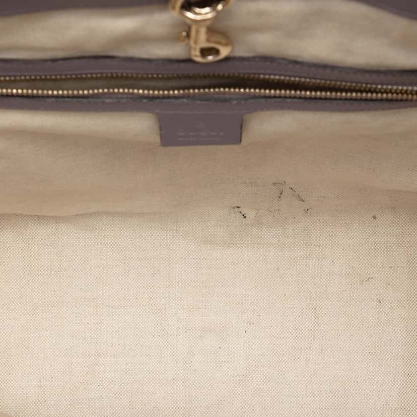 Gucci GG Canvas Heart Bit Tote Beige Very good condition - Model View