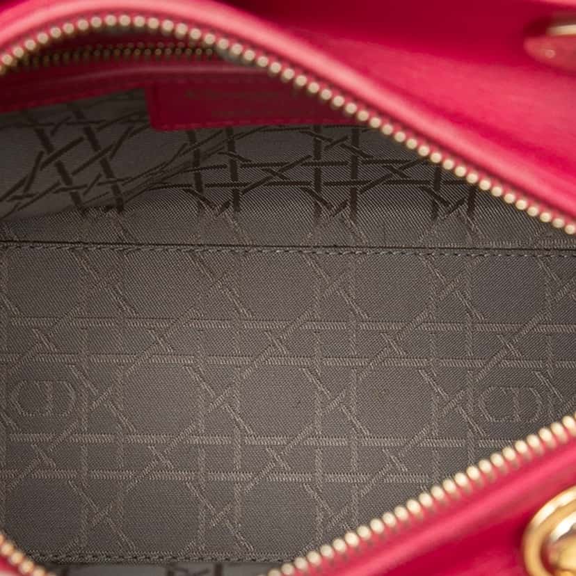 Dior Medium Lambskin Cannage Lady Dior Pink Leather Very good condition - Model View