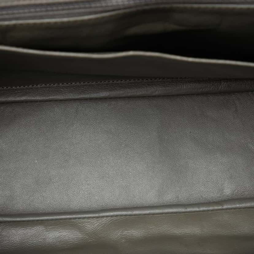 Chanel Maxi Classic Caviar Single Flap Other Leather Very good condition - Model View