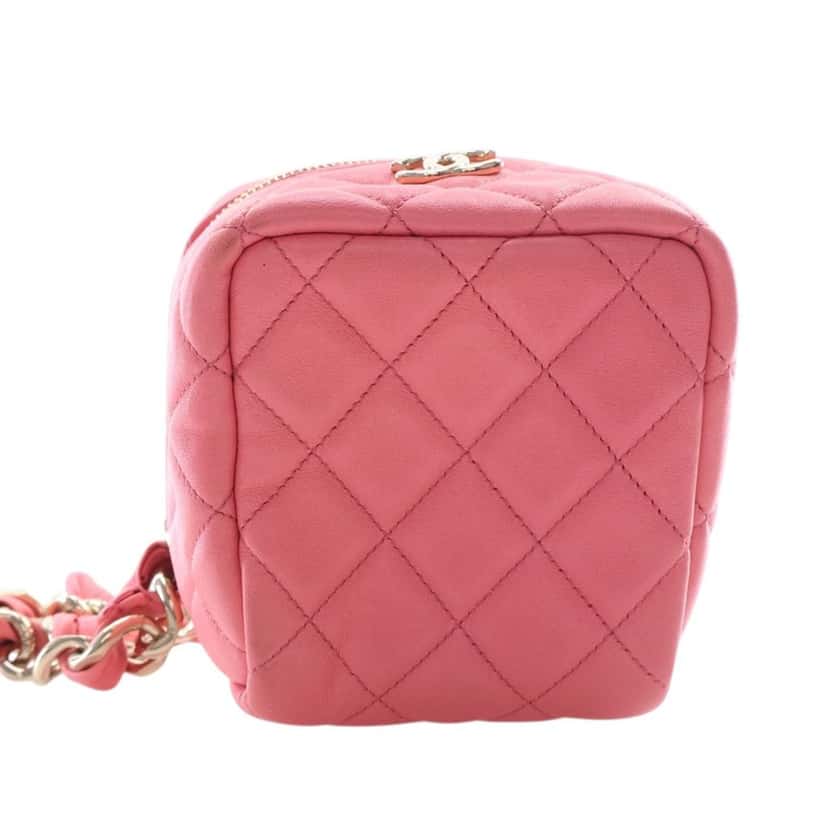 Chanel Quilted Lambskin Cube Chain Wristlet Case Pink Leather Very good condition - Inside View