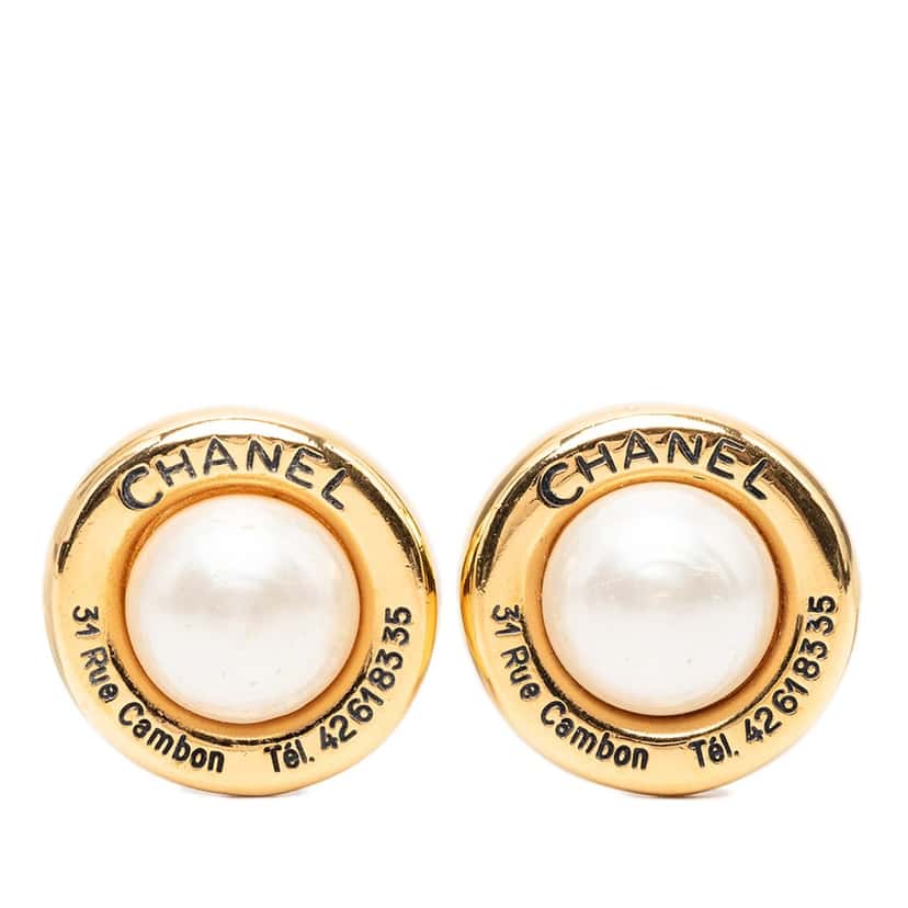 Chanel Gold Plated Faux Pearl 31 Rue Cambon Round Clip On Earrings Gold Metal Very good condition - Front View