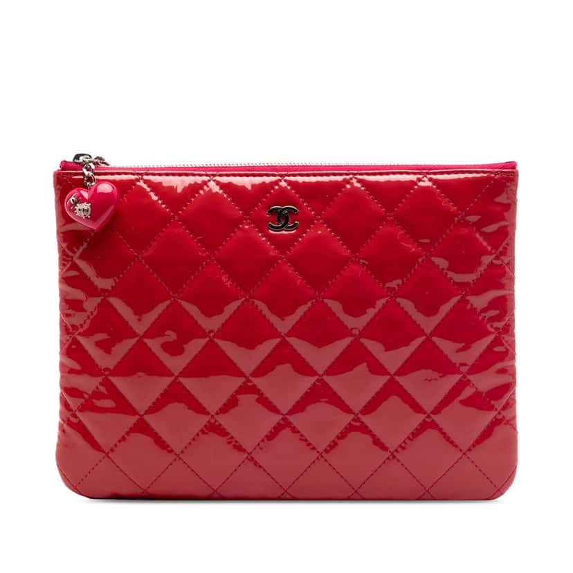 Chanel Small Quilted Patent Valentine Hearts O Case Clutch Red Leather Very good condition - Front View