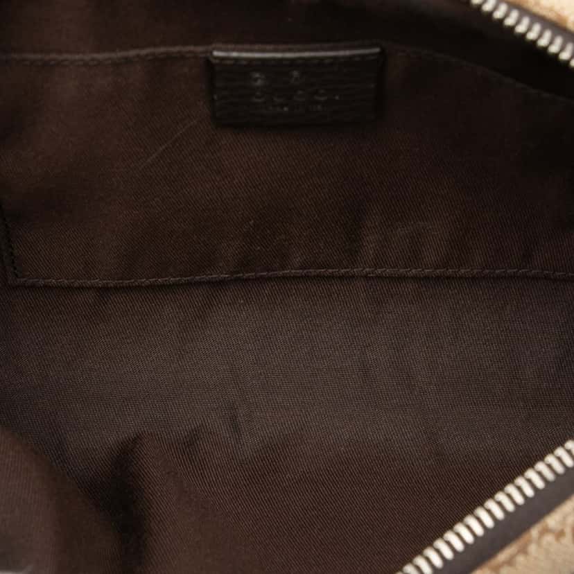 Gucci GG Canvas Belt Bag Beige Very good condition - Model View