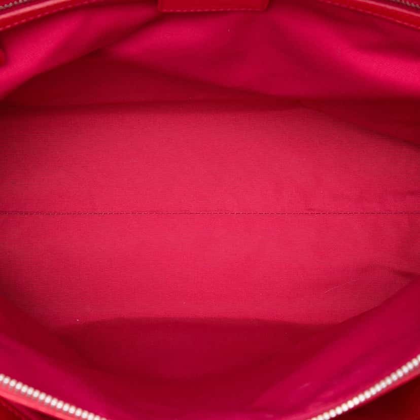 Dior Large Patent Cannage Lady Dior Soft Shopping Tote Red Leather Very good condition - Model View
