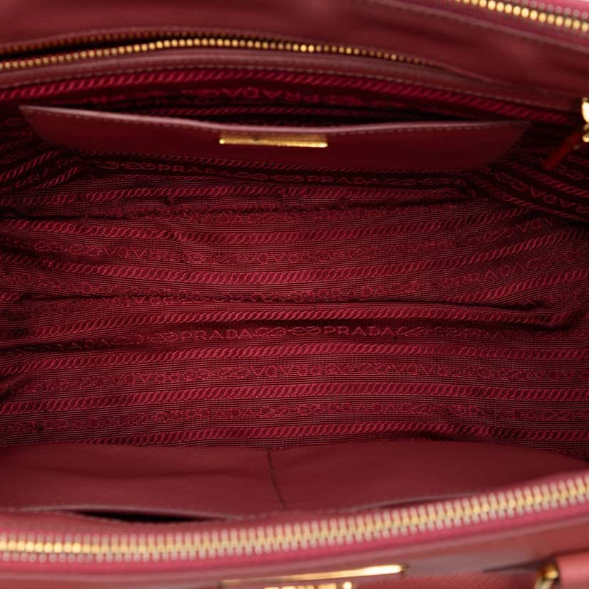 Prada Saffiano Lux Galleria Double Zip Front Pocket Satchel Pink Leather Very good condition - Model View