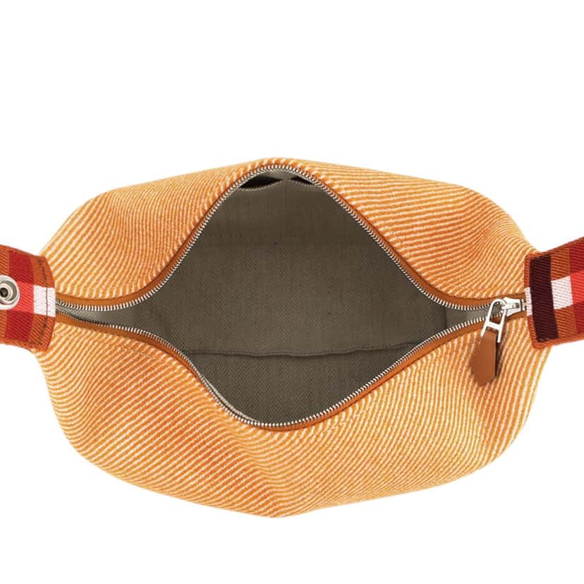 Hermès Small Wool Bride a Brac Au Carre Case Orange Very good condition - Model View