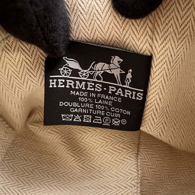 Hermès Small Wool Bride a Brac Au Carre Case Orange Very good condition - Box View