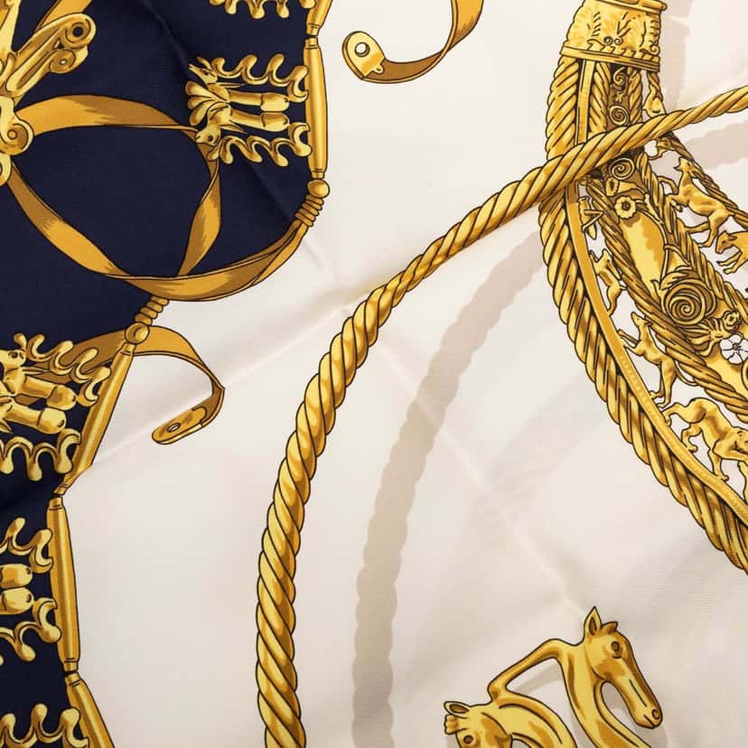 Hermès Les Cavaliers d Or Silk Scarf 90 White Very good condition - Box View