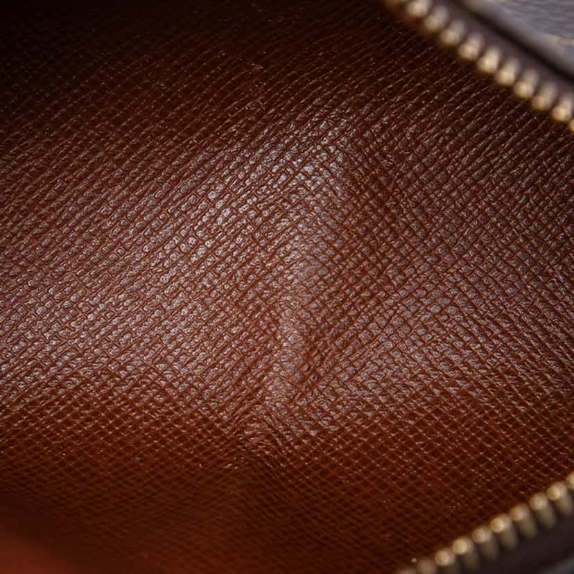 Louis Vuitton Monogram Papillon Pochette Brown Very good condition - Model View