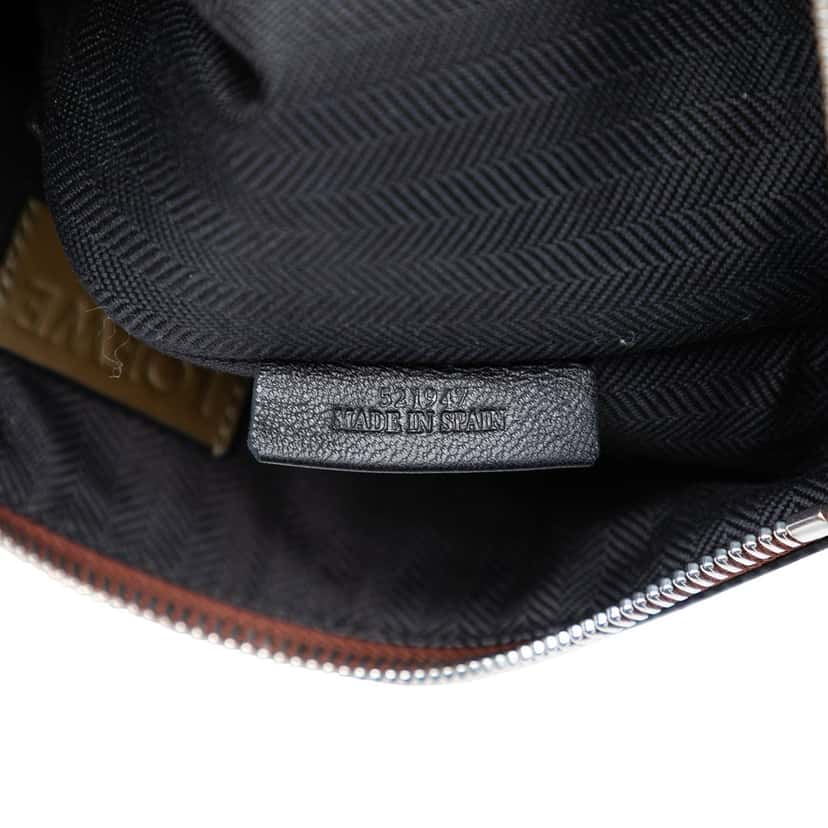 LOEWE Leather Anagram Flat Pouch Brown Leather Very good condition - Box View