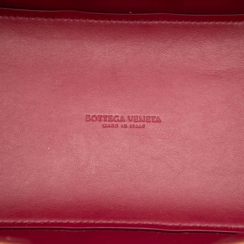 Bottega Veneta Medium Padded Leather Swoop Bag Red Leather Very good condition - Box View