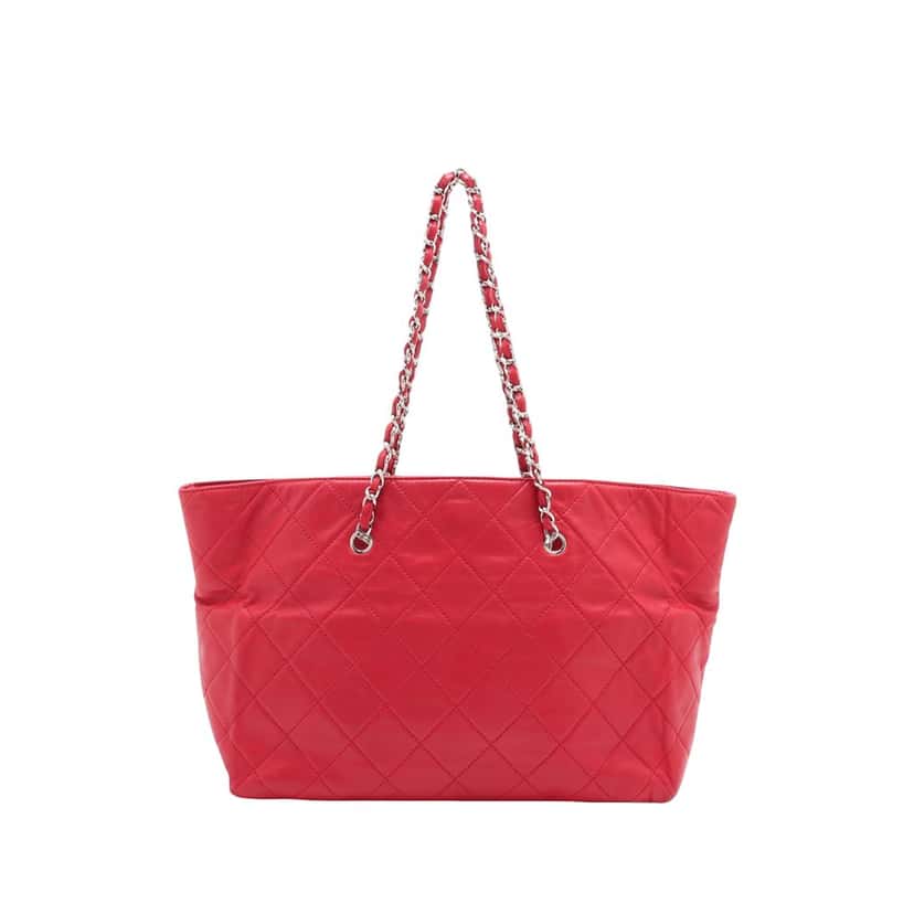 Chanel Large Quilted Lambskin In The Business Tote Red Leather Very good condition - Back View