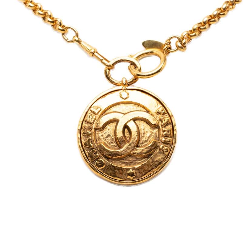 Chanel CC Gold Plated Medallion Mirror Pendant Necklace Gold Metal Very good condition - Front View
