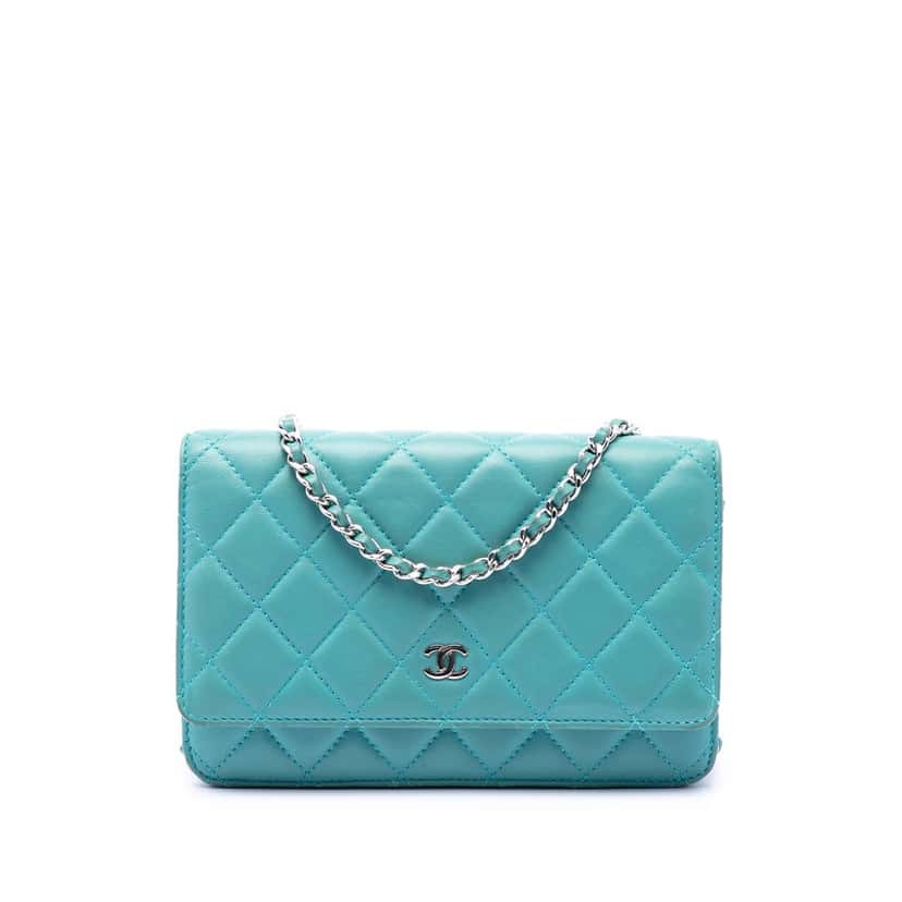 Chanel CC Quilted Lambskin Wallet On Chain Blue Leather Very good condition - Front View