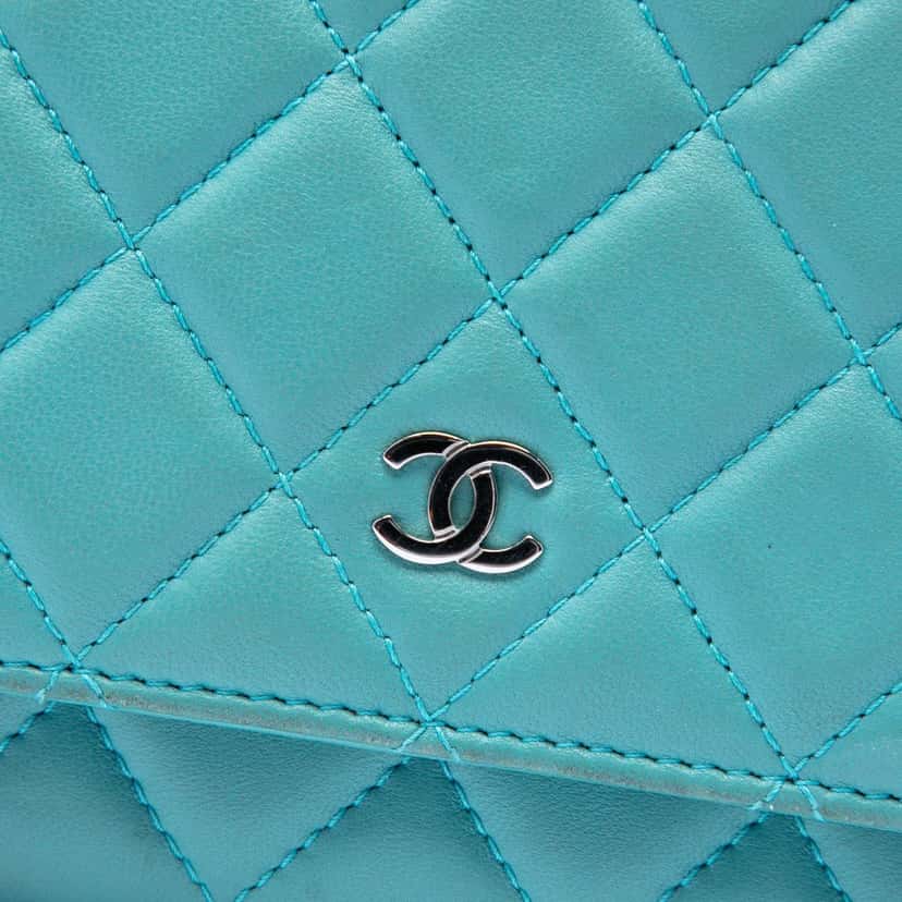 Chanel CC Quilted Lambskin Wallet On Chain Blue Leather Very good condition - Box View