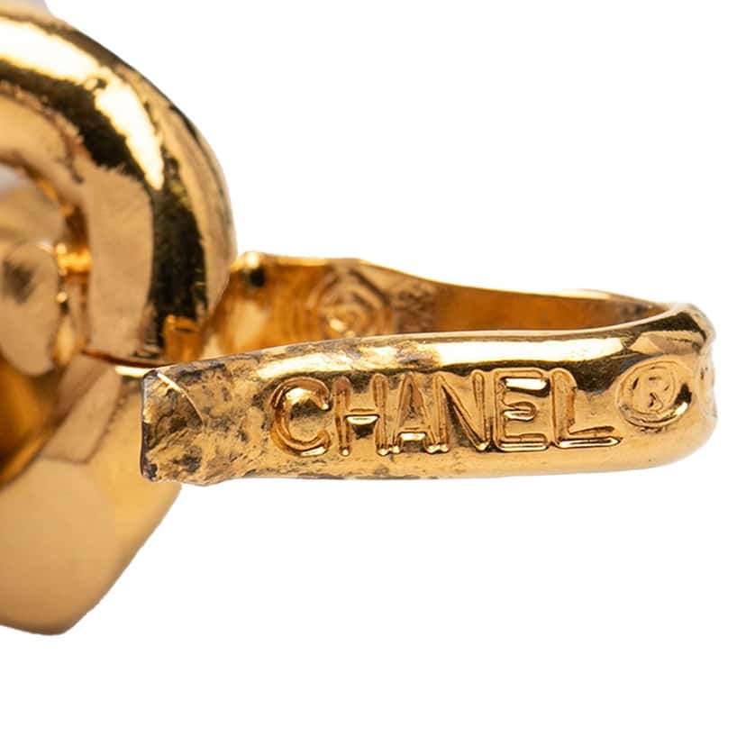 Chanel Gold Plated CC Medallion Chain Link Belt Gold Metal Very good condition - Box View