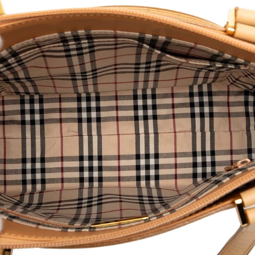 Burberry Leather Tote Brown Leather Very good condition - Model View