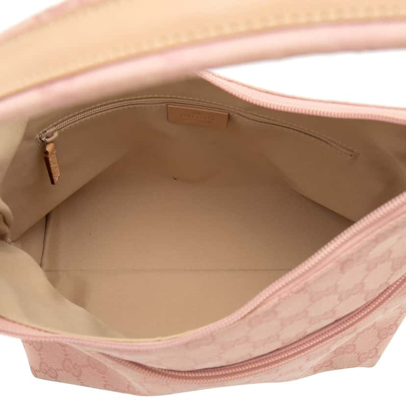 Gucci GG Canvas Shoulder Bag Pink Very good condition - Model View