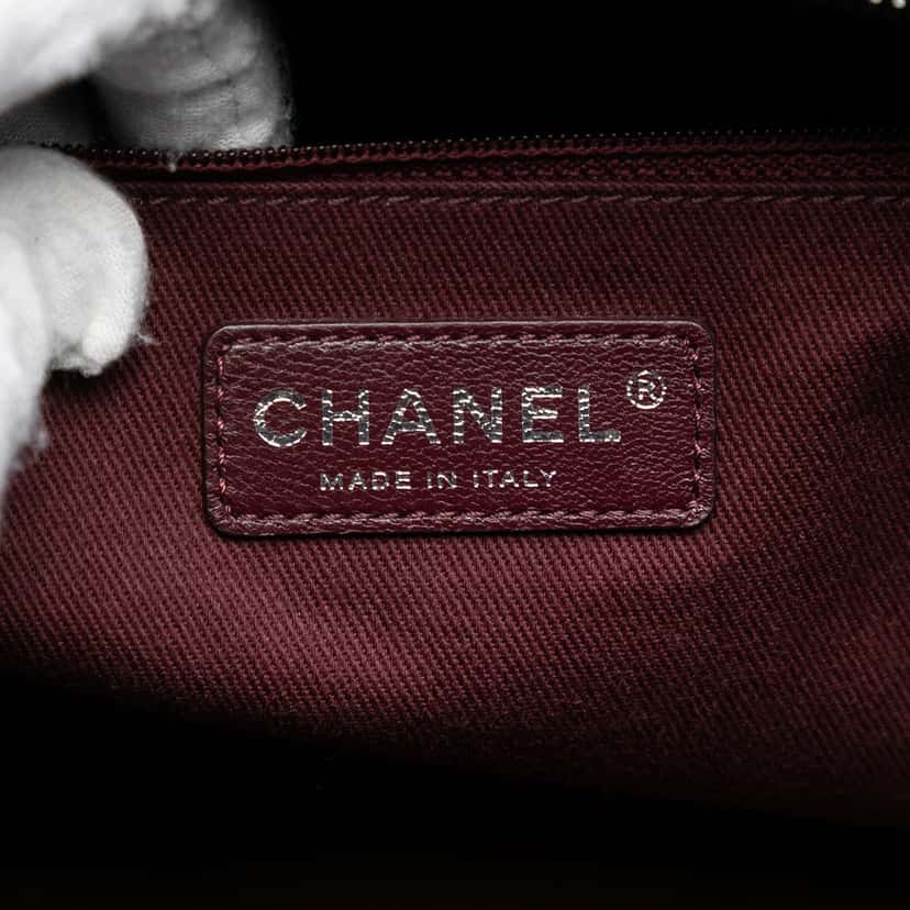Chanel Paris Edinburgh Jumbo Quilted Calfskin Coco Sporran Flap Black Leather Very good condition - Box View