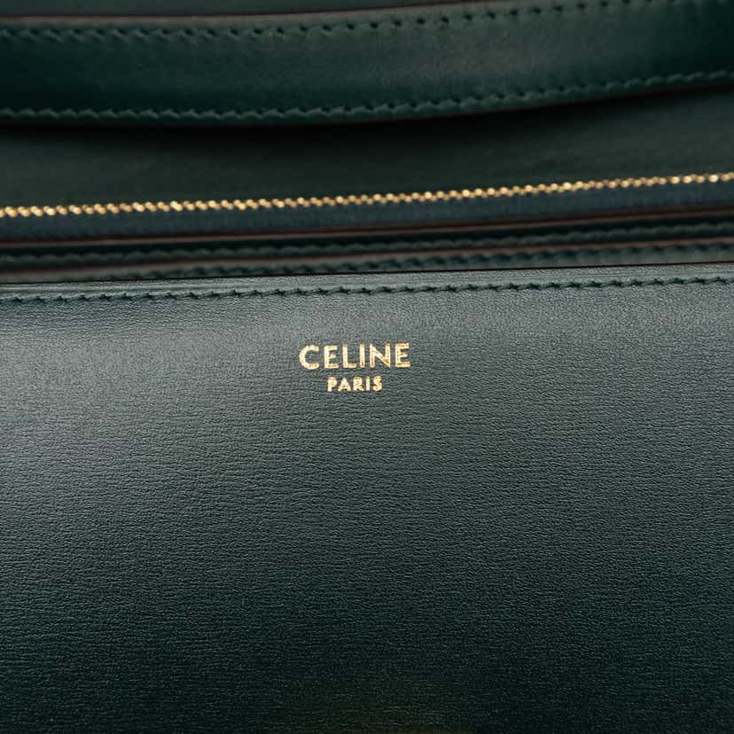 Celine Medium Calfskin Classic Box Green Leather Very good condition - Box View