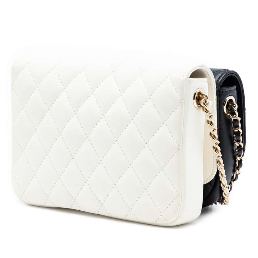 Chanel CC Quilted Lambskin Side Packs Flap White Leather Very good condition - Back View