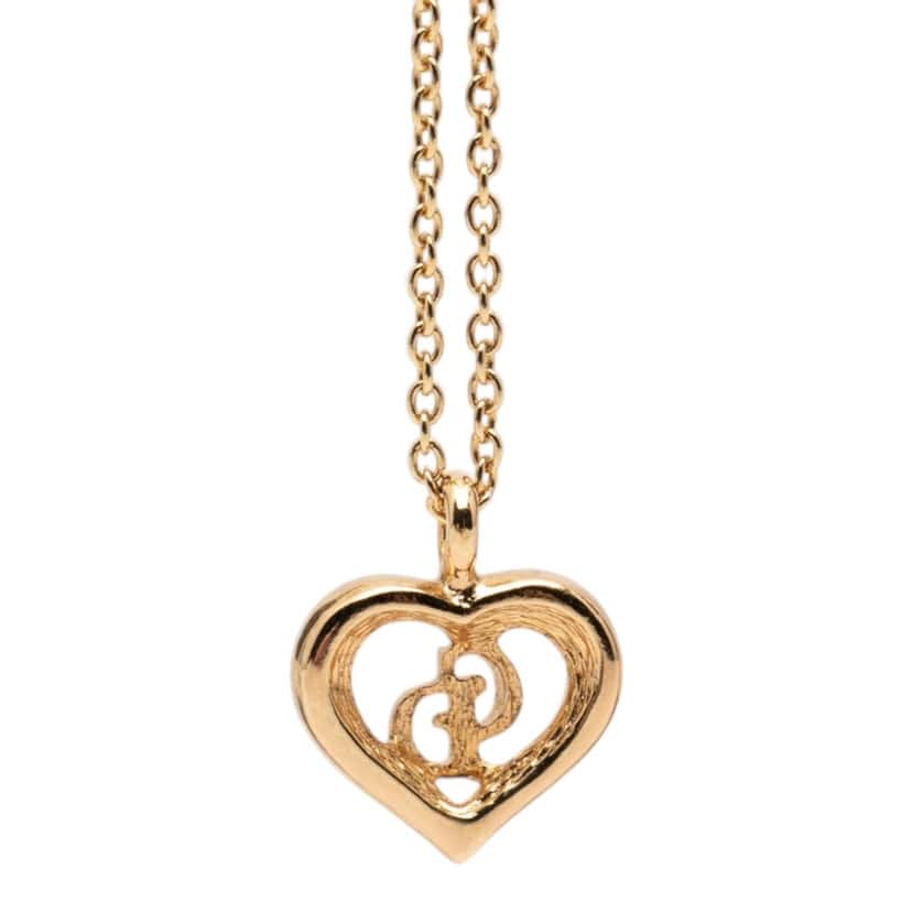 Dior Gold Plated CD Logo Heart Pendant Necklace Gold Metal Very good condition - Model View