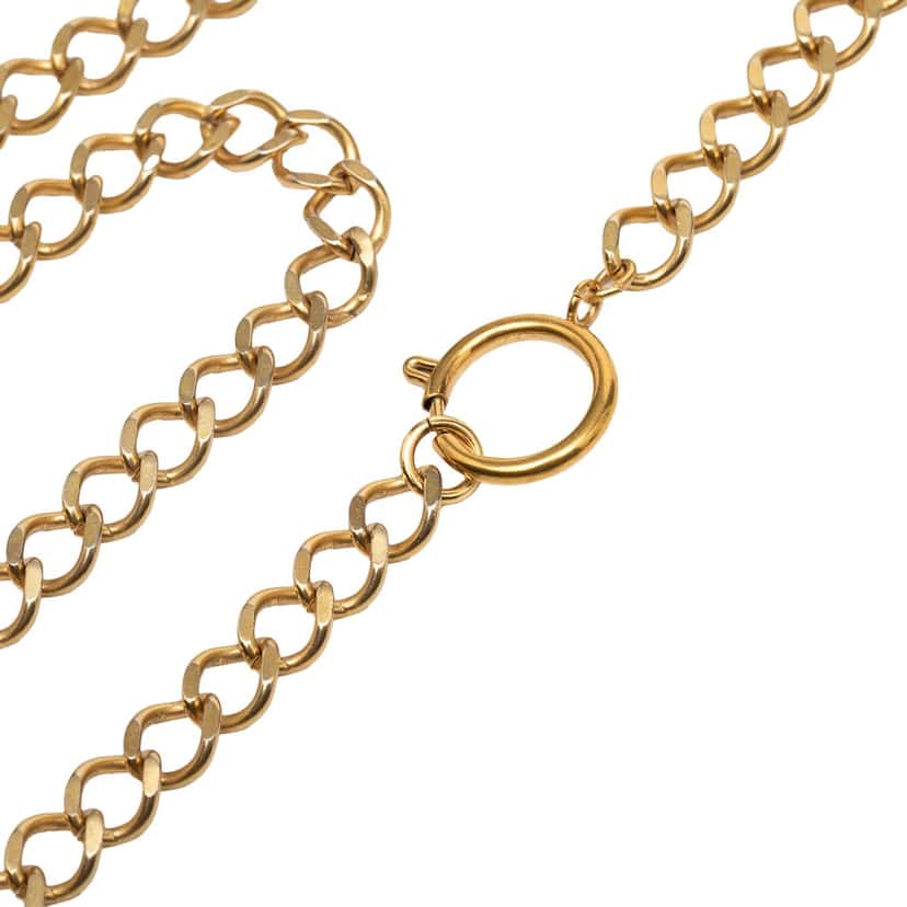 Chanel Gold Plated 31 Rue Cambon Medallion Pendant Necklace Gold Metal Very good condition - Model View