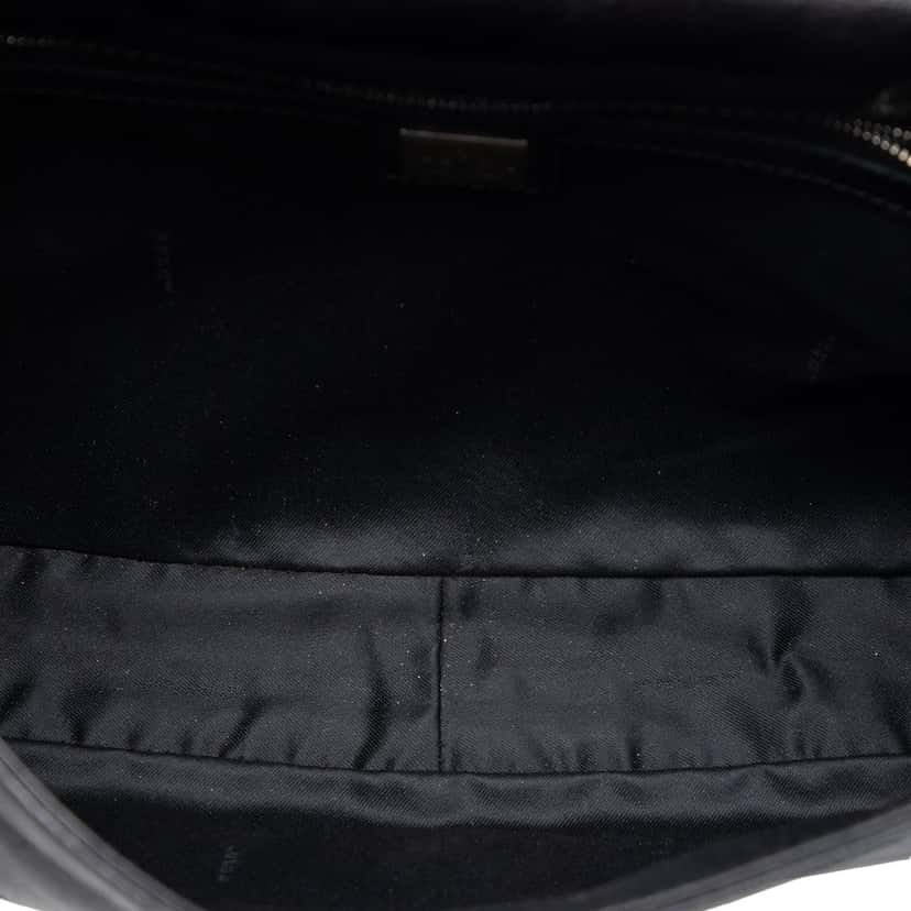 Fendi Calfskin FF Shoulder Bag Black Leather Very good condition - Model View