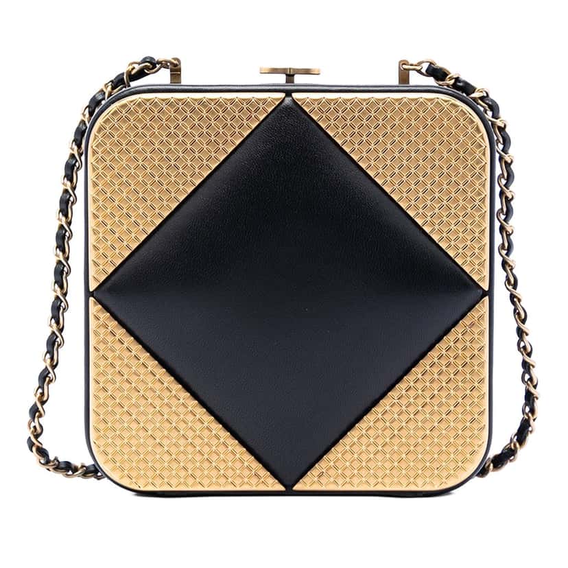 Chanel CC Lambskin and Metal Square Clutch with Chain Black Leather Very good condition - Front View