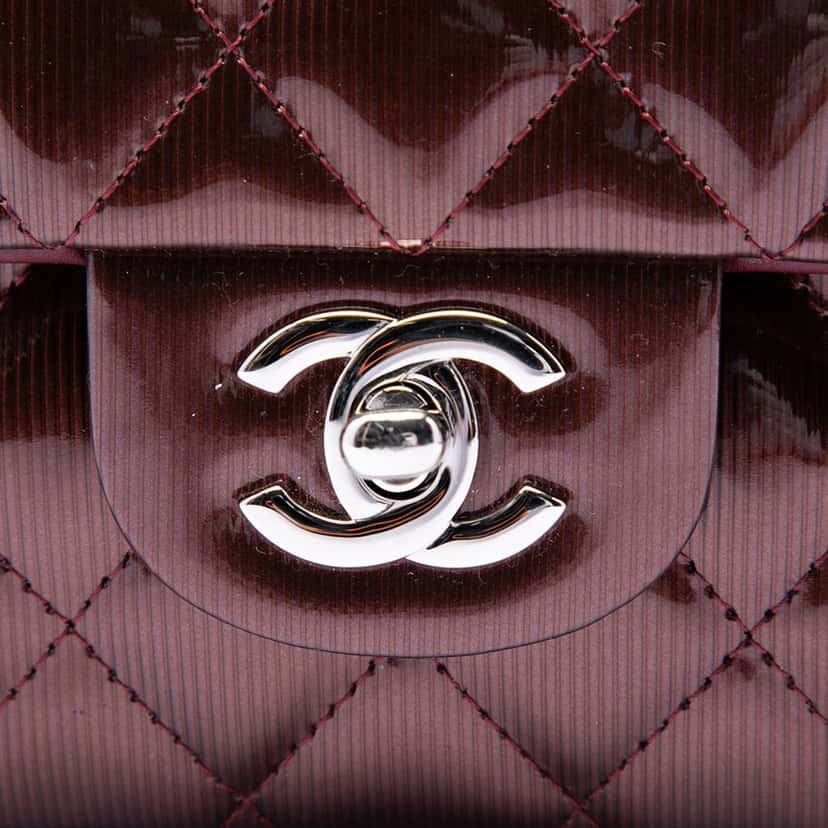 Chanel Medium Classic Striped Patent Double Flap Red Leather Very good condition - Box View