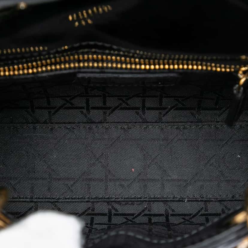 Dior Mini Patent Cannage Lady Dior Black Leather Very good condition - Model View